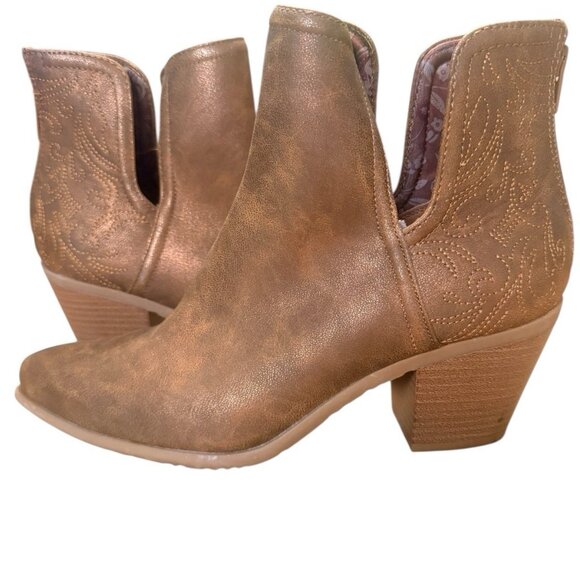 BareTraps Shoes - Baretraps Woman’s YARA Brown Block Heel Ankle Boots Size 9